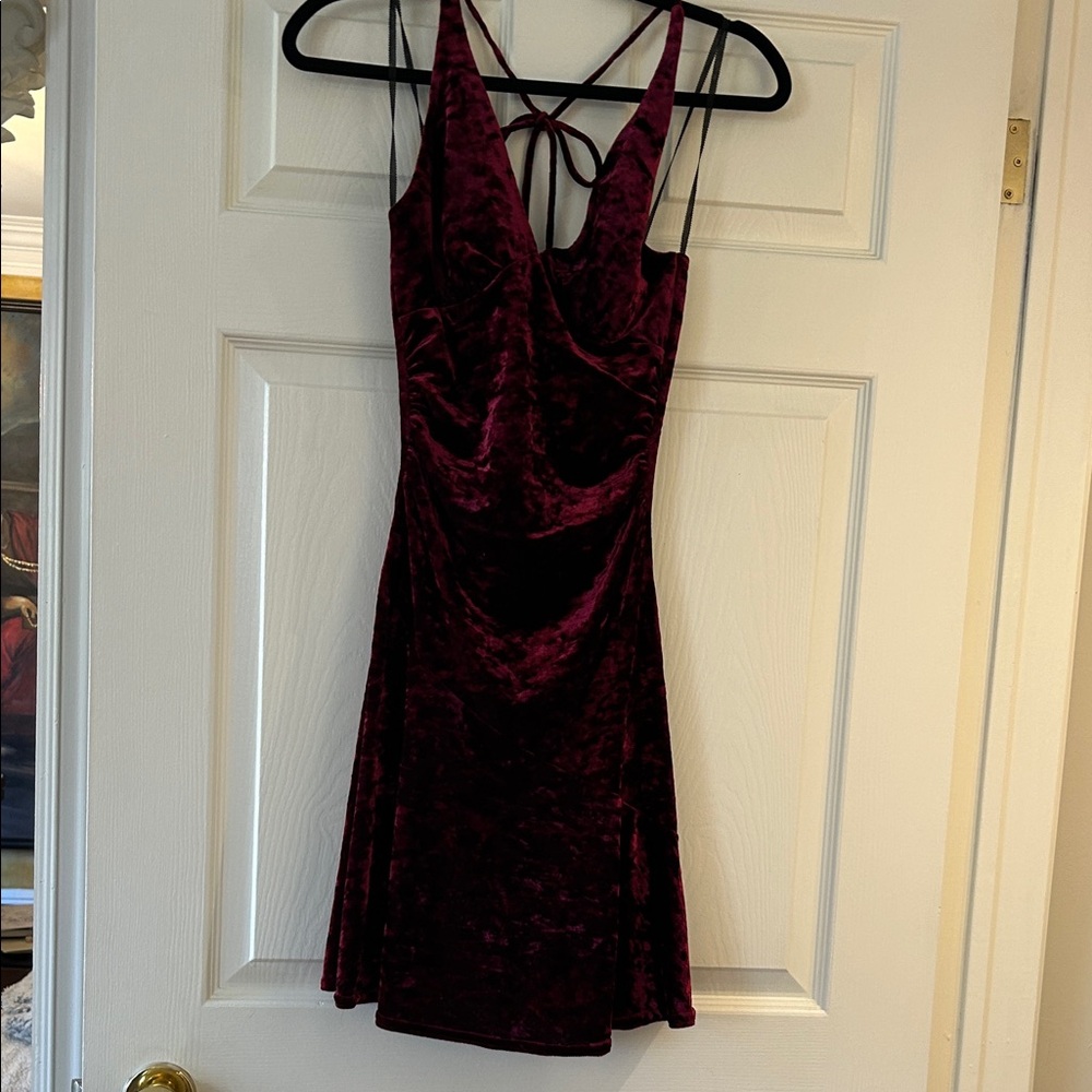 City Triangles Velvet Mini Dress in Burgundy
